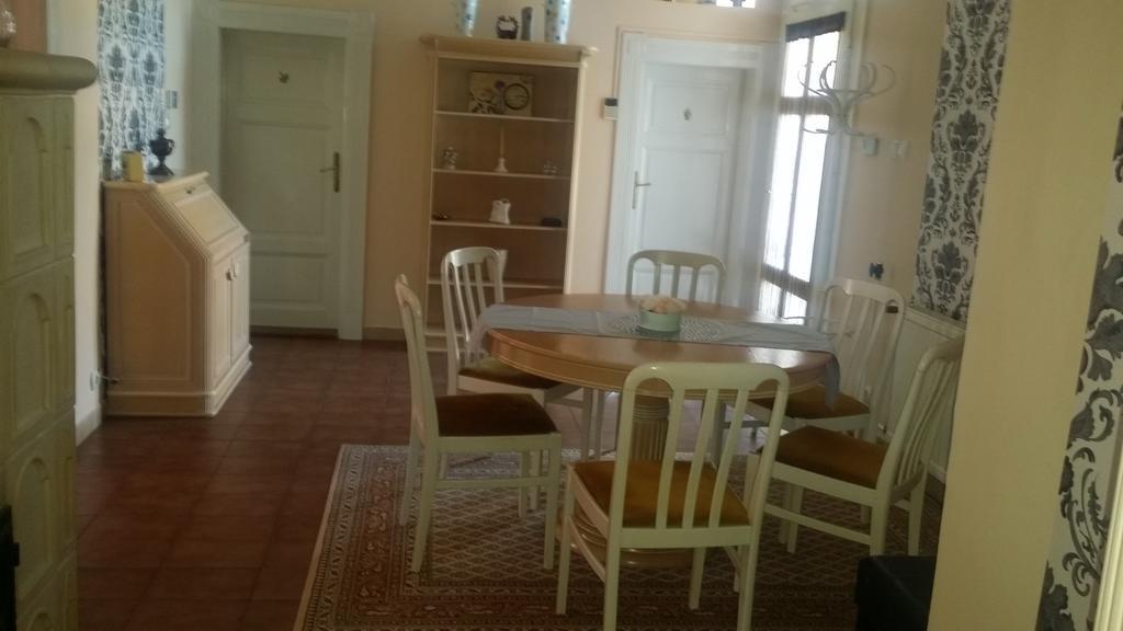 Horvath Apartmanhaz Kaposvár Buitenkant foto