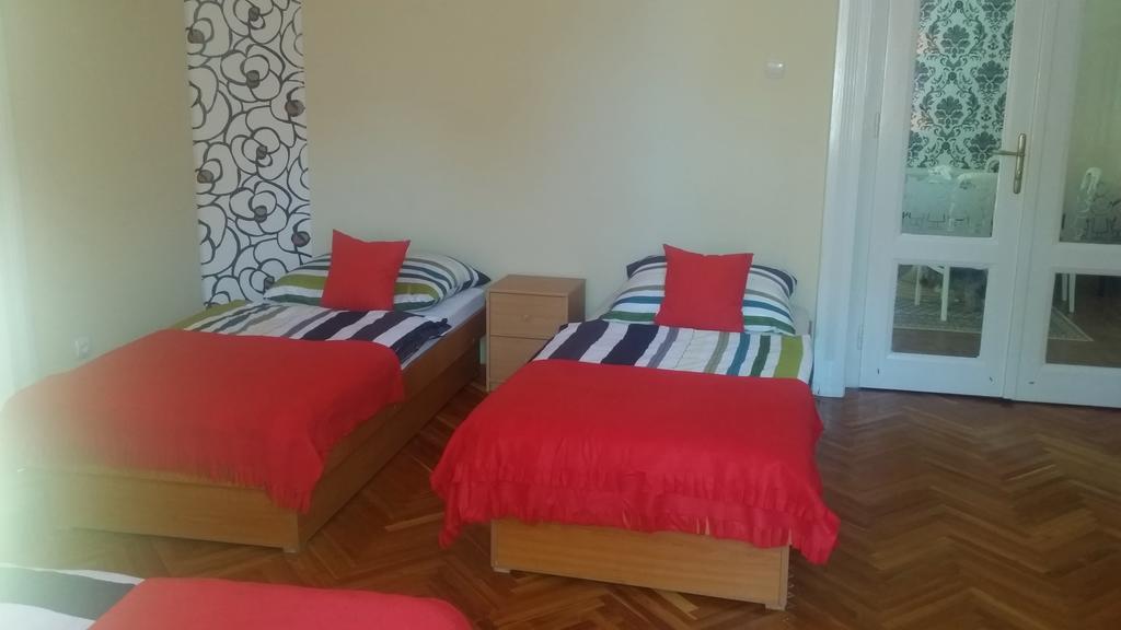 Horvath Apartmanhaz Hotel Kaposvár Buitenkant foto