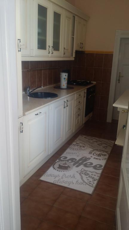 Horvath Apartmanhaz Kaposvár Buitenkant foto