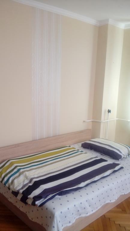 Horvath Apartmanhaz Kaposvár Buitenkant foto