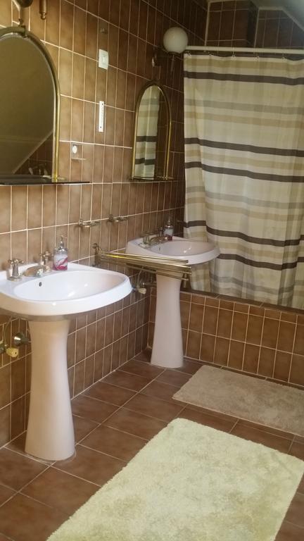 Horvath Apartmanhaz Kaposvár Buitenkant foto