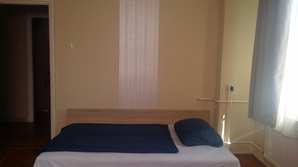 Horvath Apartmanhaz Hotel Kaposvár Buitenkant foto