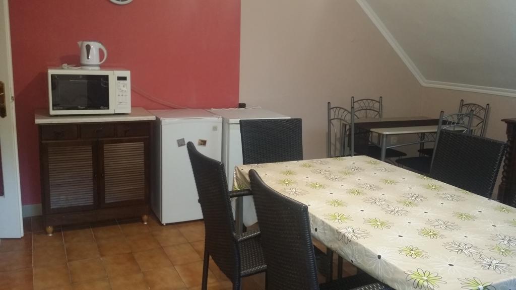 Horvath Apartmanhaz Hotel Kaposvár Buitenkant foto